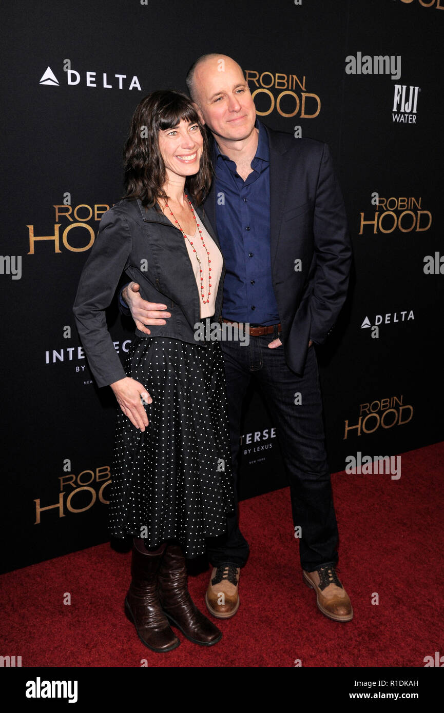 NEW YORK, NY - NOVEMBER 11: Actor Kelly AuCoin (R) and wife Carolyn Hall  attend the 'Robin