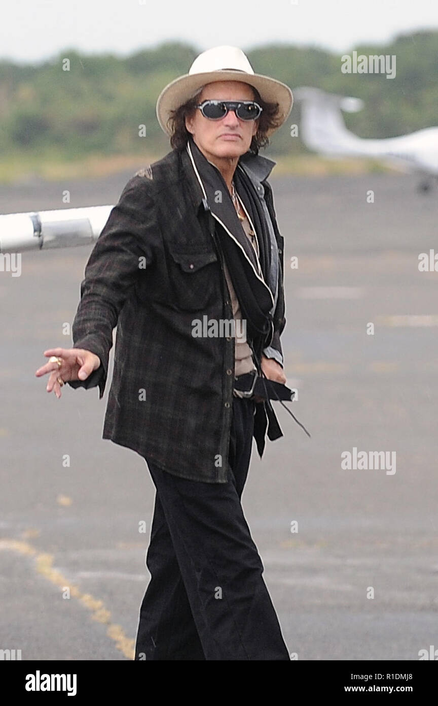 Joe perry and billie montgomery hi-res stock photography and images - Alamy