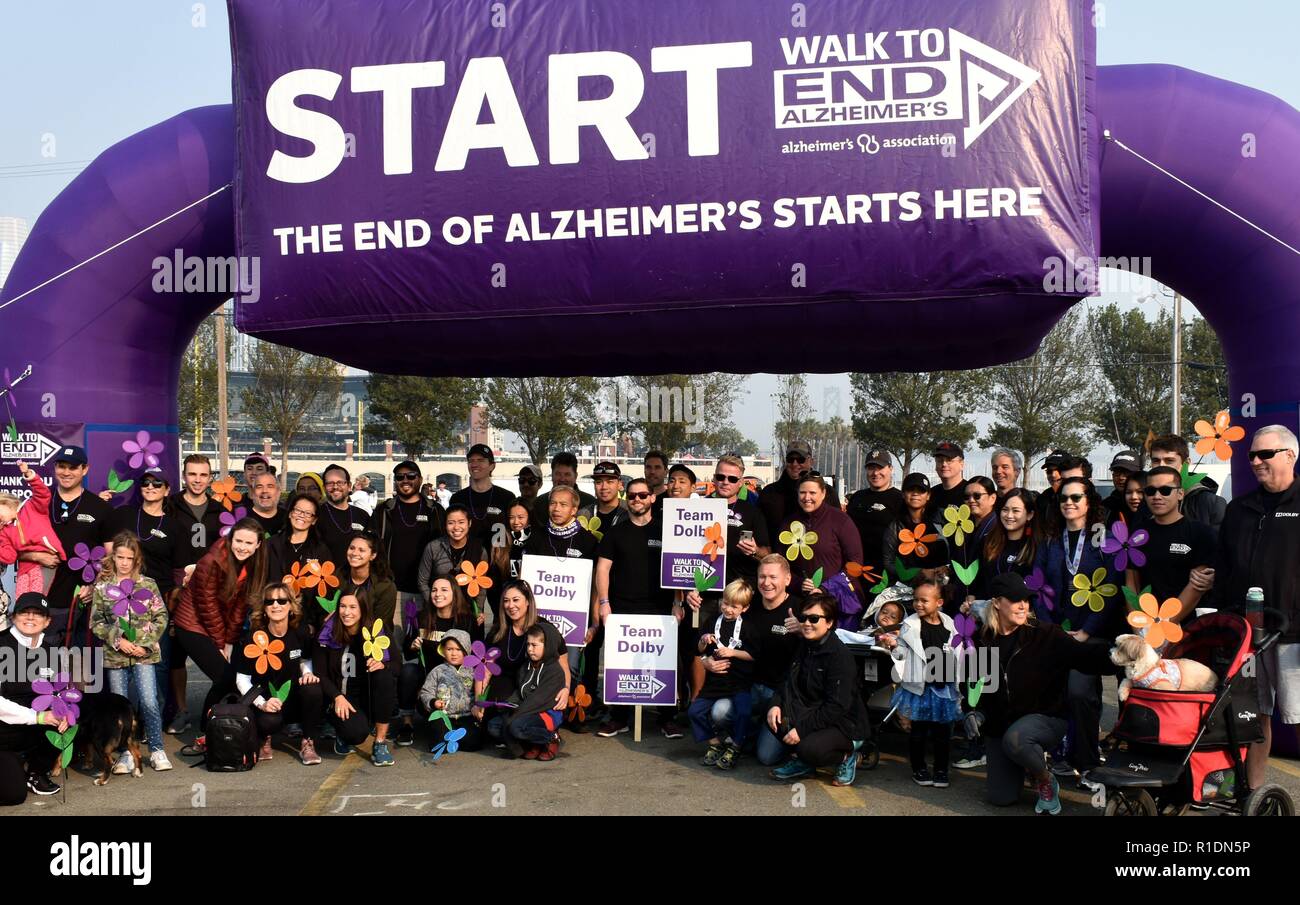 San Francisco, USA. 10th Nov, 2018. Participants take photos at AT&T Park in San Francisco, the United States, Nov. 10, 2018. 'Walk to End Alzheimer's' is an event to raise awareness and funds for Alzheimer's care, support and research, which calls on participants of all ages and abilities to join the fight against the disease. Credit: Shawn Huang/Xinhua/Alamy Live News Stock Photo