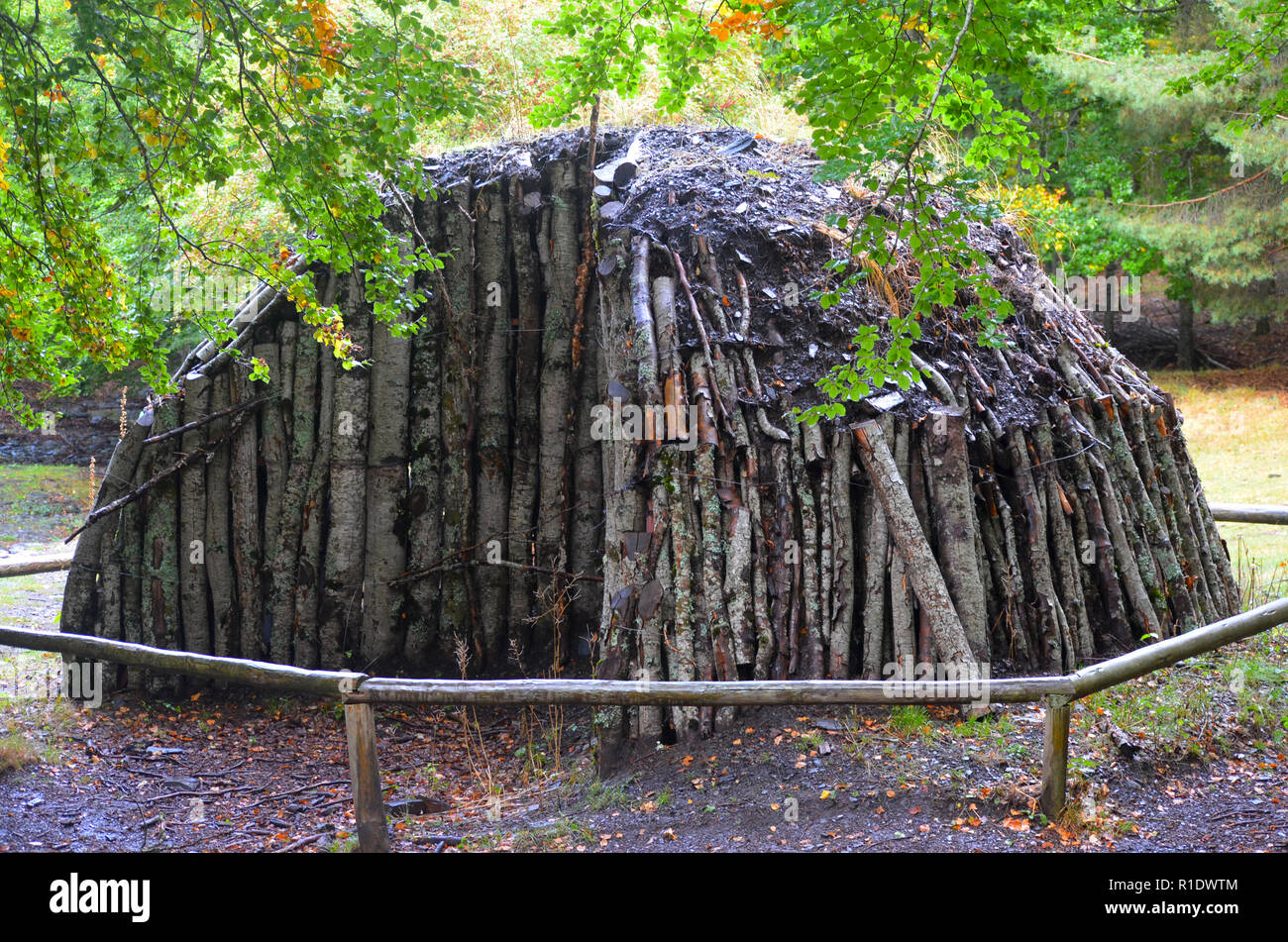 Earth kilns hires stock photography and images Alamy