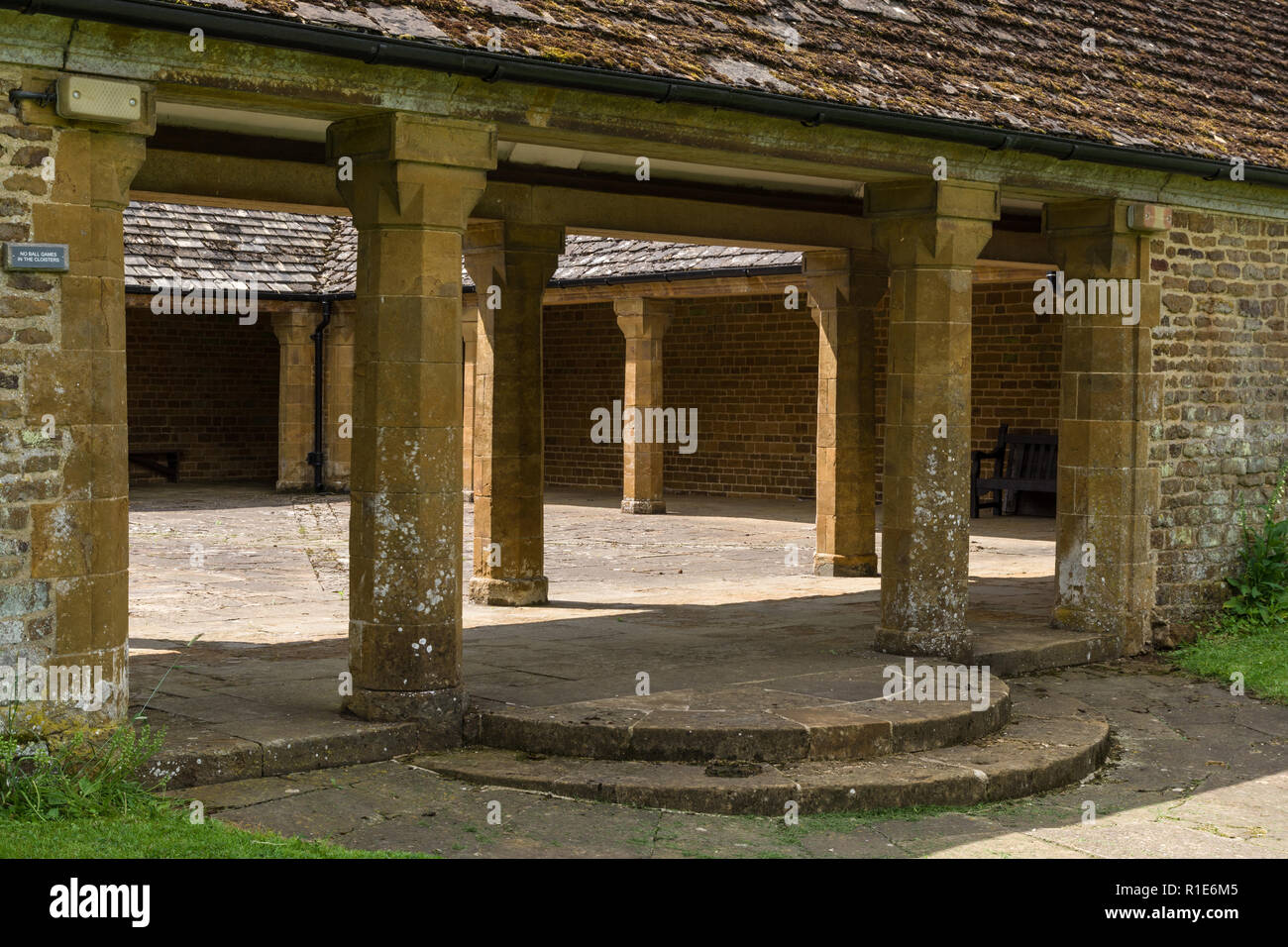 Hidden gardens hires stock photography and images Alamy