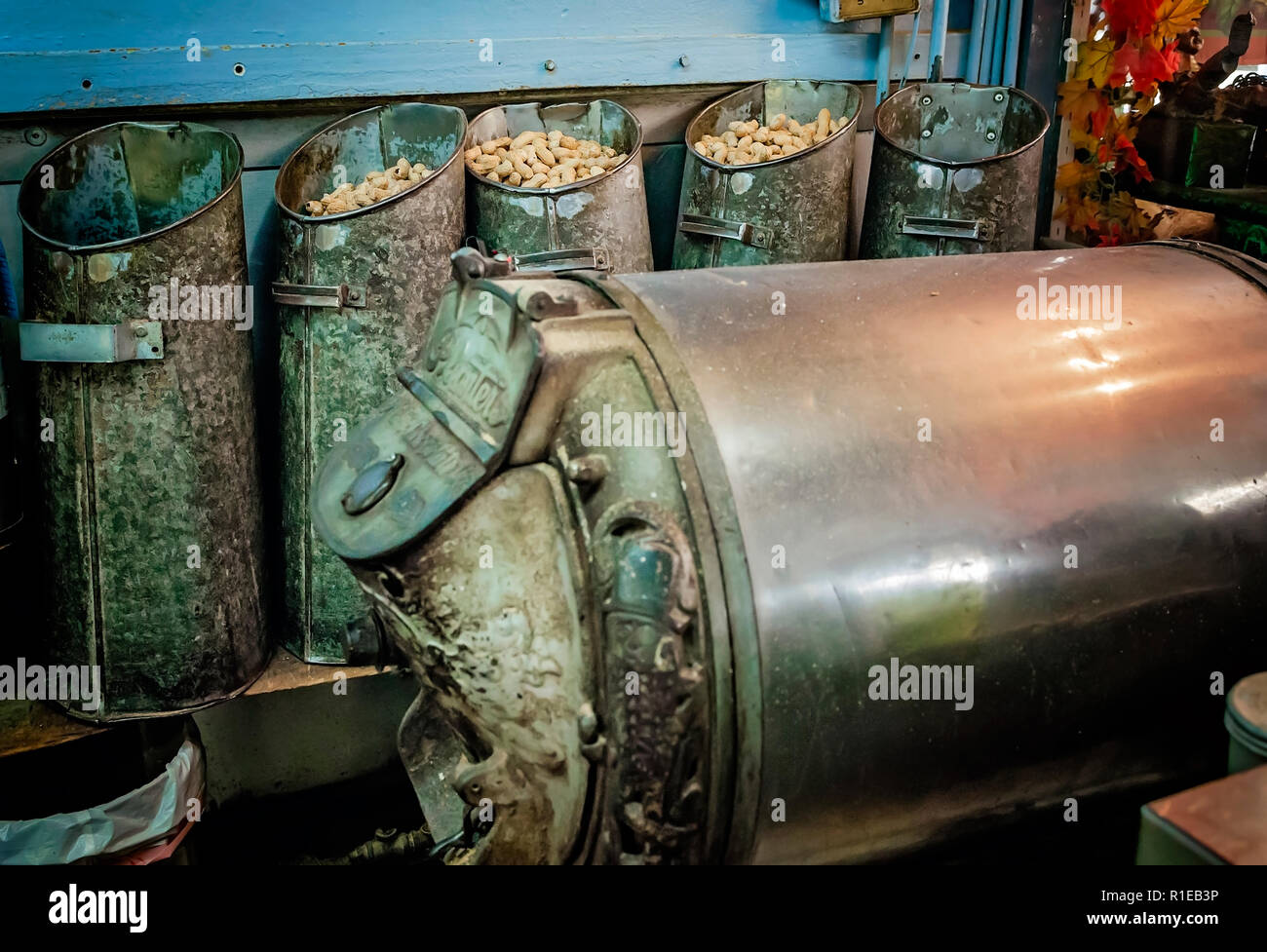 Vintage planters peanuts hi-res stock photography and images