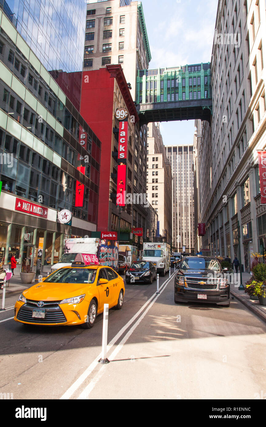 Gimbels traverse or sky bridge on w 32nd street hires stock