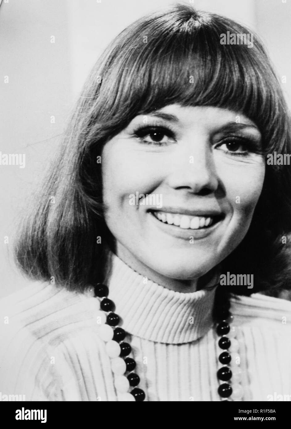 Diana rigg hi-res stock photography and images - Alamy