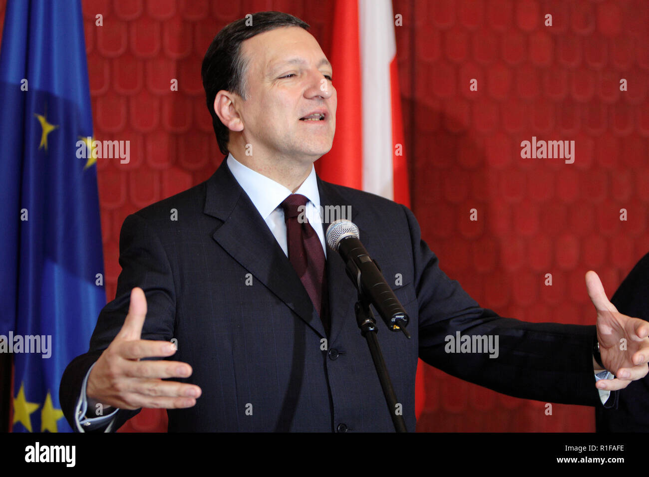 Warsaw, Mazovia / Poland - 2007/02/10: Jose Manuel Barroso, European Commission Governor, during an official meeting with Polish Prime Minister Jarosl Stock Photo