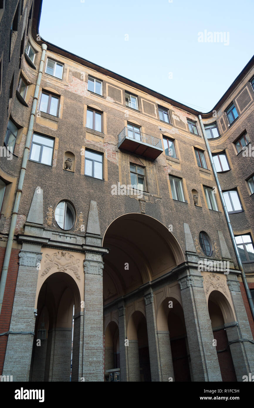 upward-view-historic-courtyard-hi-res-stock-photography-and-images-alamy