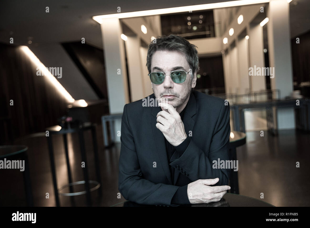 Hamburg, Germany. 12th Nov, 2018. The musician Jean-Michel Jarre at a photo  shoot before a