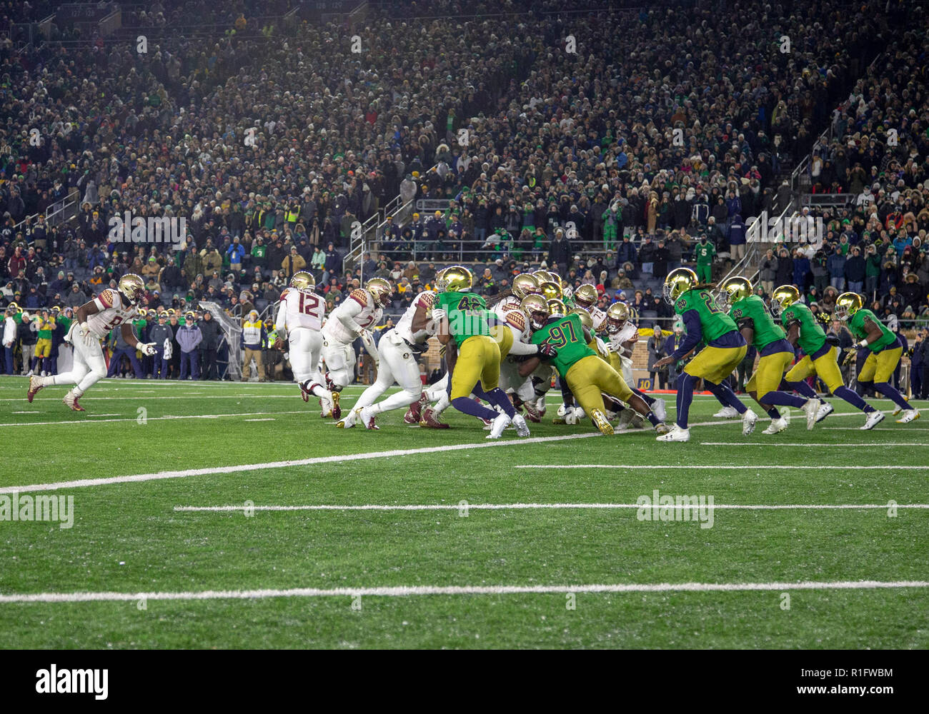 South Bend, Indiana, USA. 10th Nov, 2018. A general view during NCAA football game action between the Florida State Seminoles and the Notre Dame Fighting Irish at Notre Dame Stadium in South Bend, Indiana. Notre Dame defeated Florida State 42-13. John Mersits/CSM/Alamy Live News Stock Photo