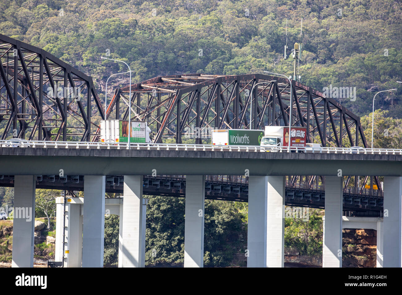 Steel Peats Ferry Bridge Built In 1945 Alongside The Concrete