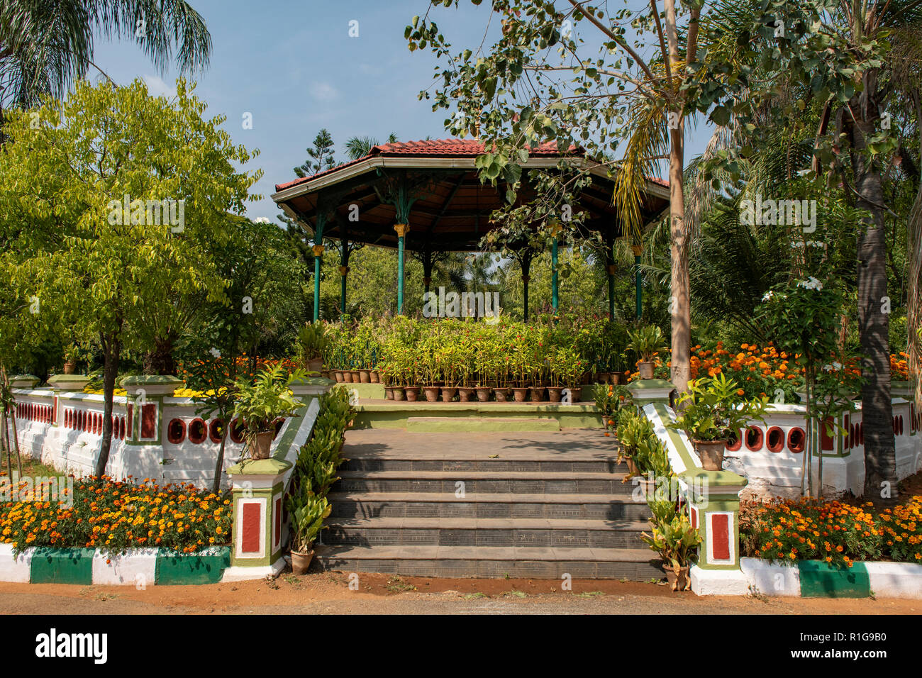 Garden at Mysore Zoo, Mysore, Karnataka, India Stock Photo Alamy