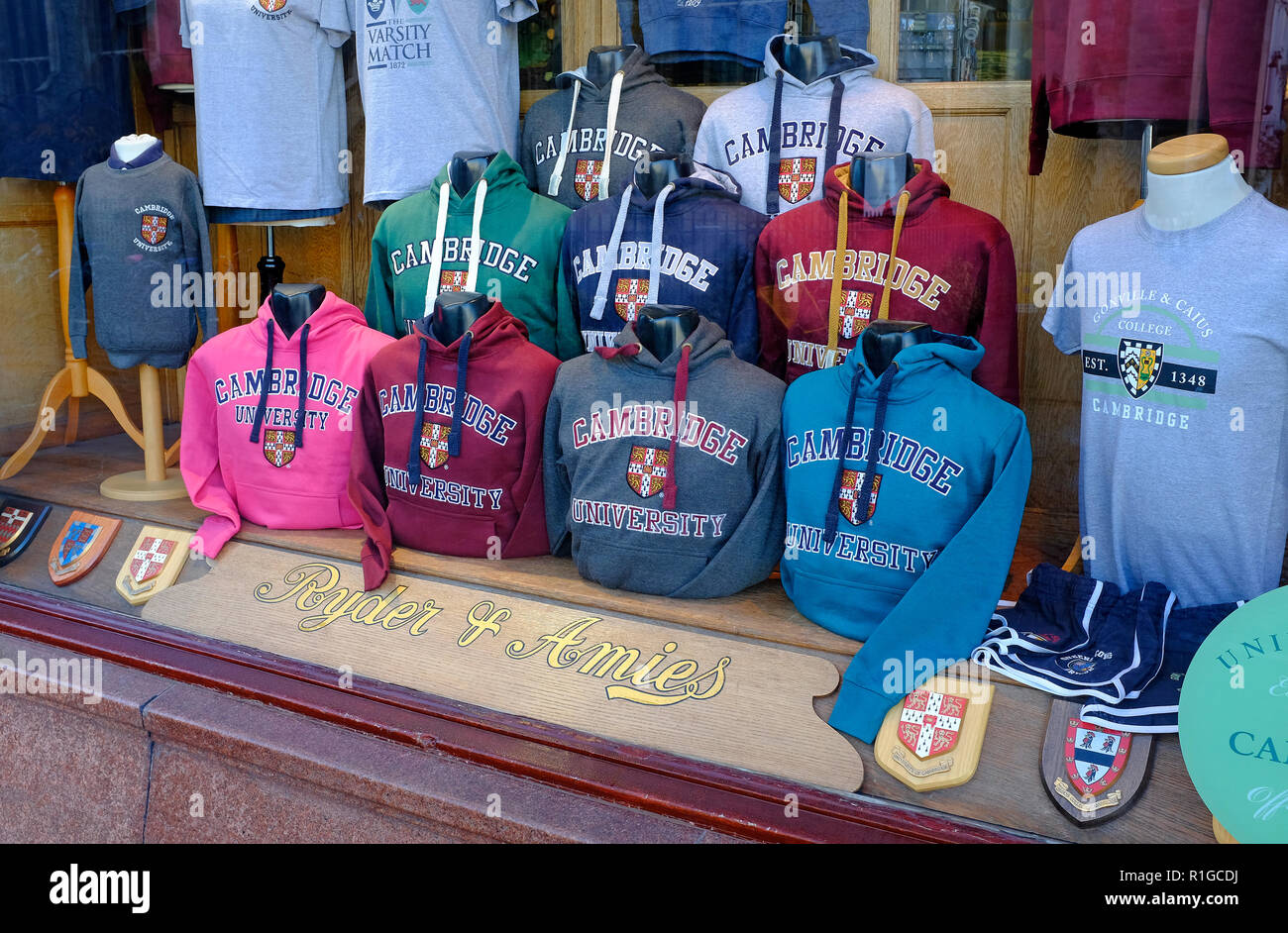 University of cambridge sweatshirt hi res stock photography and images Alamy