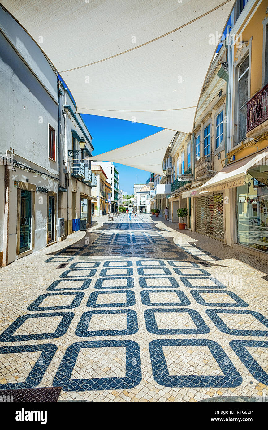 Vue D Une Ruelle De La Ville De Faro Region D Algarve Portugal View Of A Street In The City Of Faro Algarve Region Portugal Stock Photo Alamy