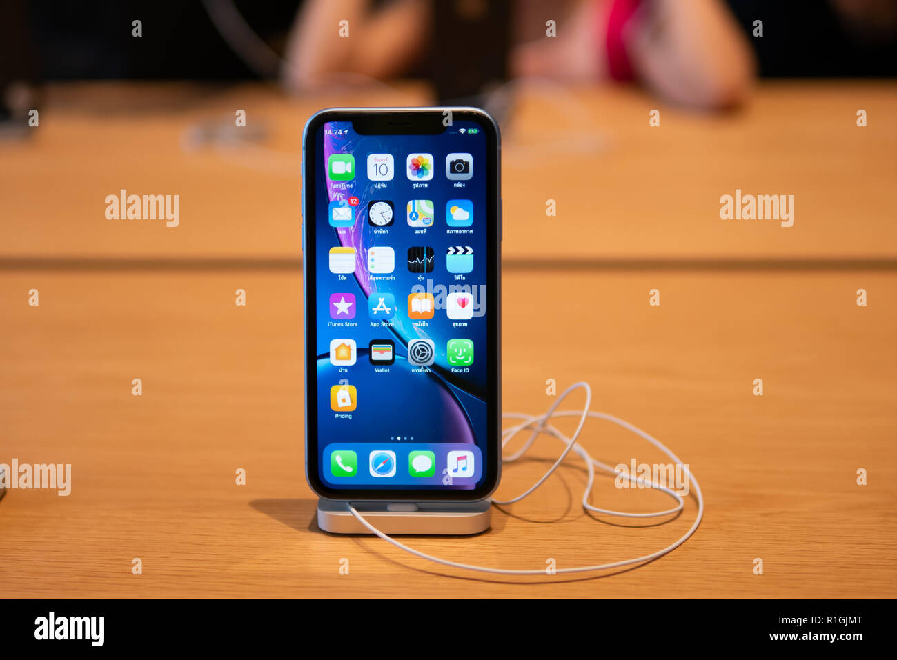 apple iphone stand