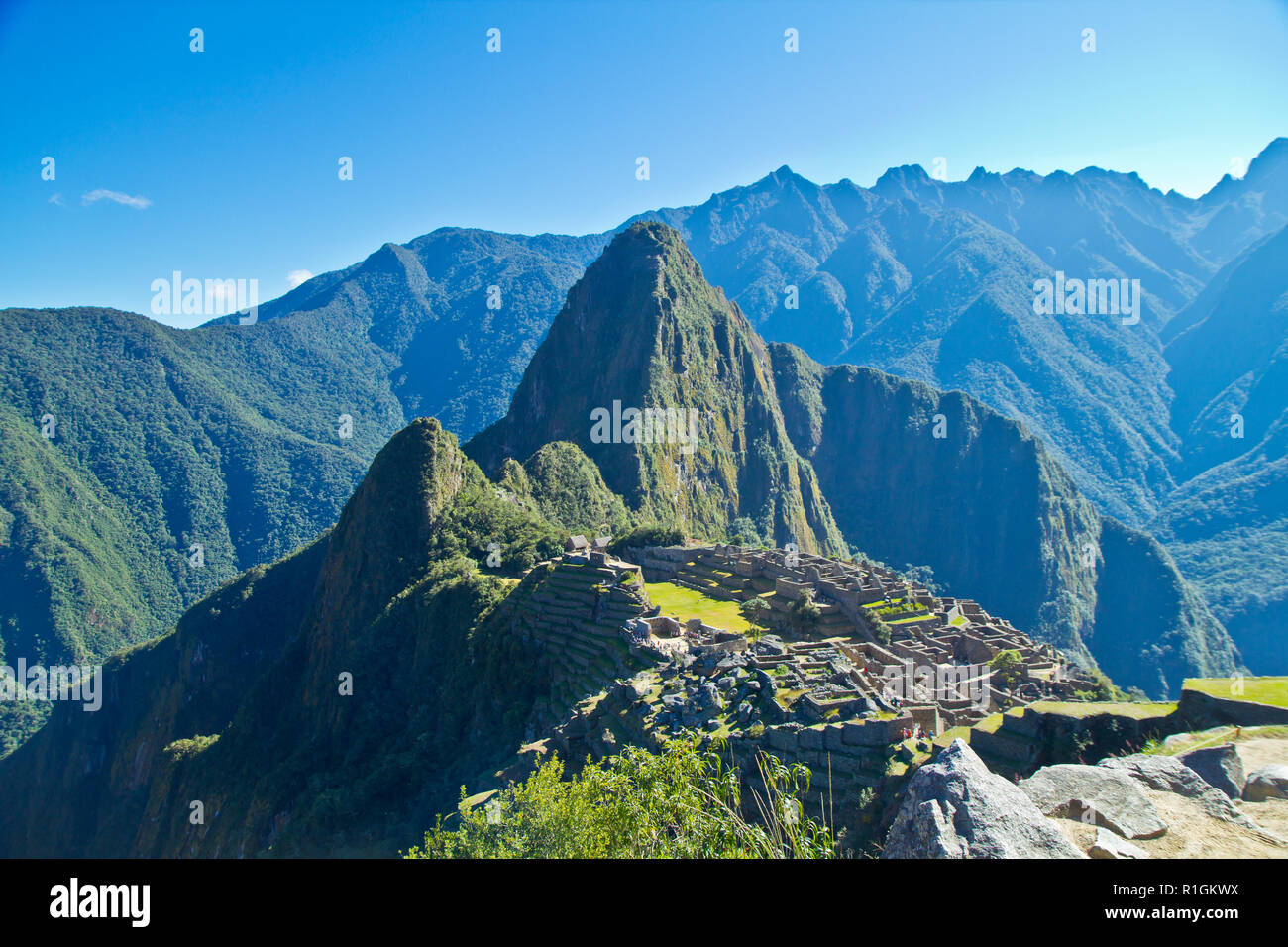 Machu Picchu, an Incan citadel set high in the Andes Mountains, Peru, above the Urubamba River valley. Built in the 15th century and later abandonded Stock Photo