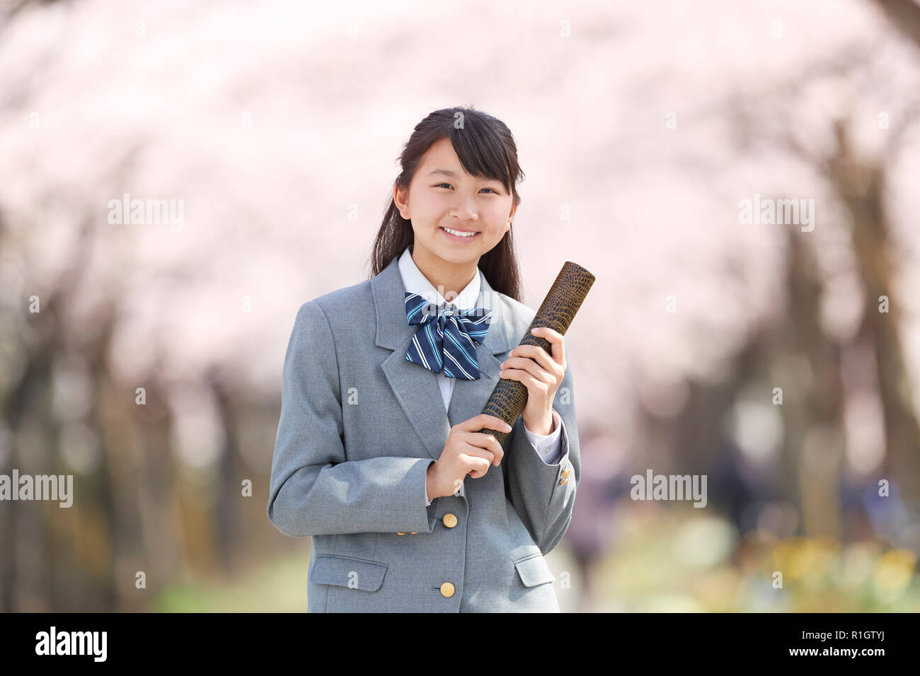 Junior high school graduation hi-res stock photography and images - Alamy
