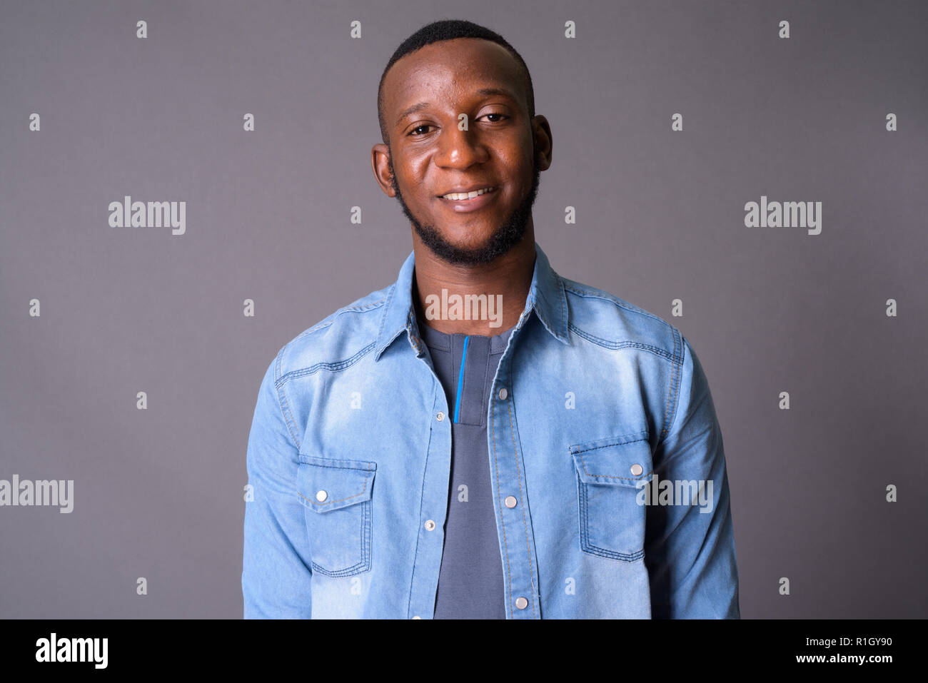 Black african man male hi-res stock photography and images - Alamy