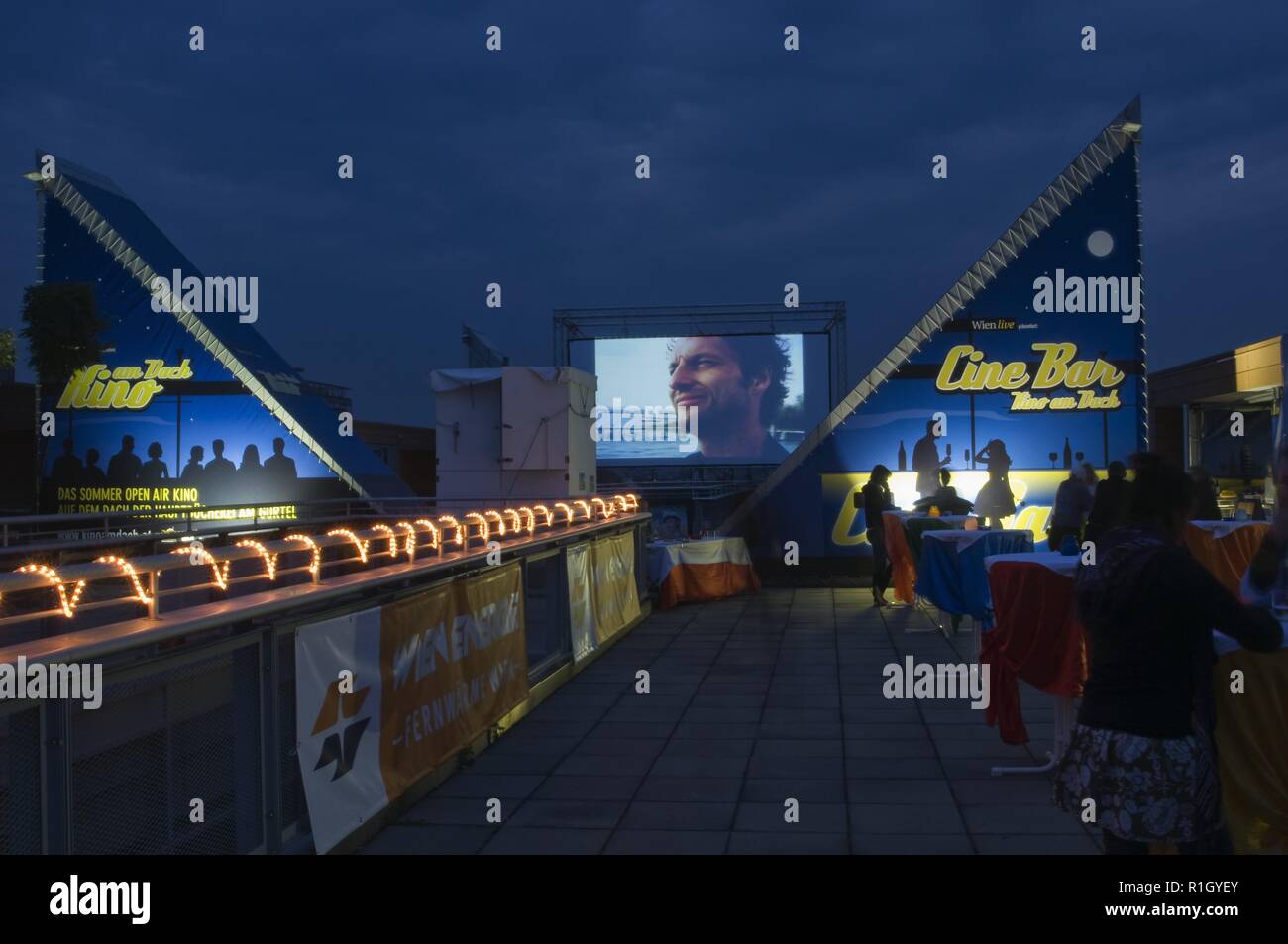 Wien, Hauptbibliothek Urban-Loritz-Platz, Kino am Dach Stock Photo