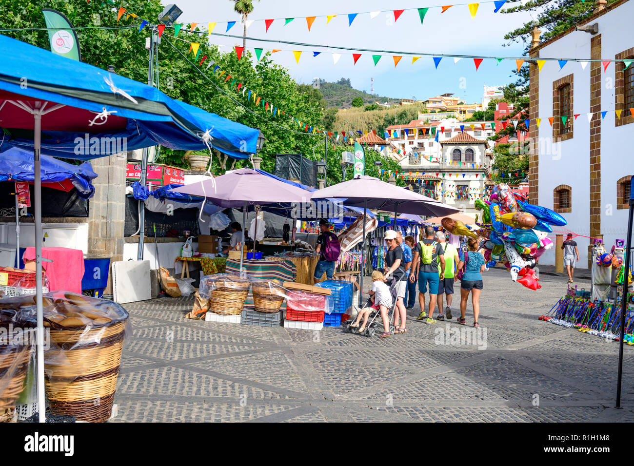 Locals and tourists mix in the maket at Teror, Gran Canaria, Canary Islands Stock Photo