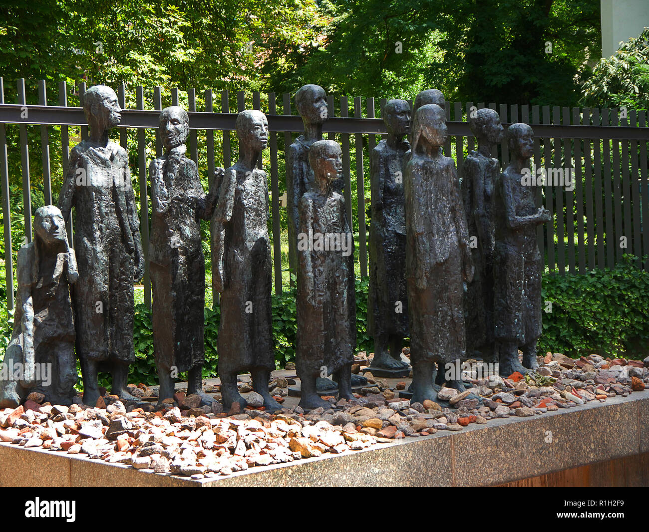 The Old Cemetery At Hamburger Strasse In Berlin With A Monument To The Holocaust Victims Of Berlin In The Old Jewish Quarter Stock Photo Alamy