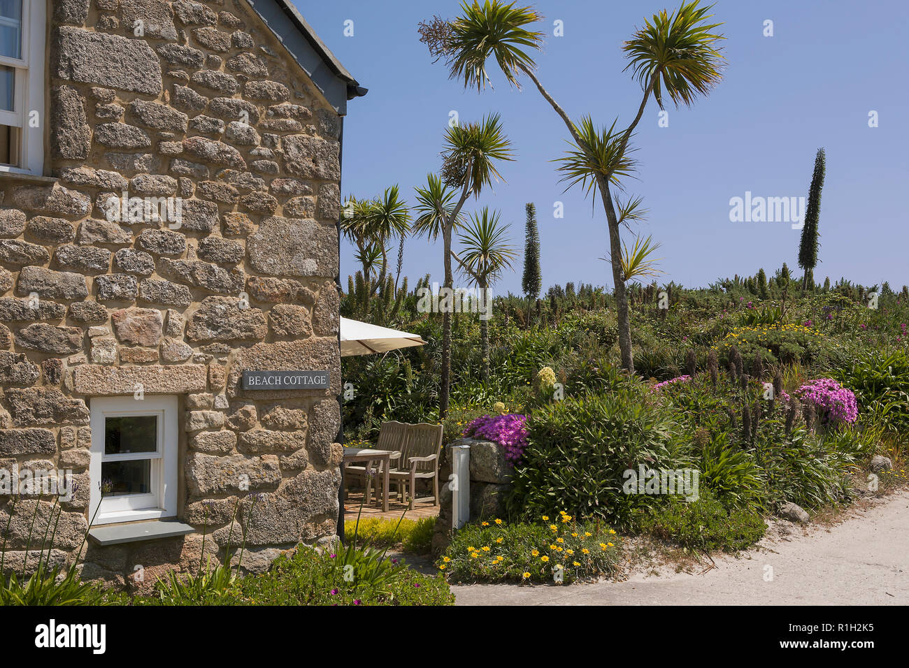 Beach Cottage, Old Grimsby, Tresco, Isles of Scilly, UK Stock Photo Alamy