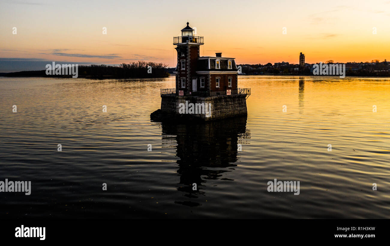 Sunrise, Hudson Athens Lighthouse, Hudson River, New York, USA Stock Photo