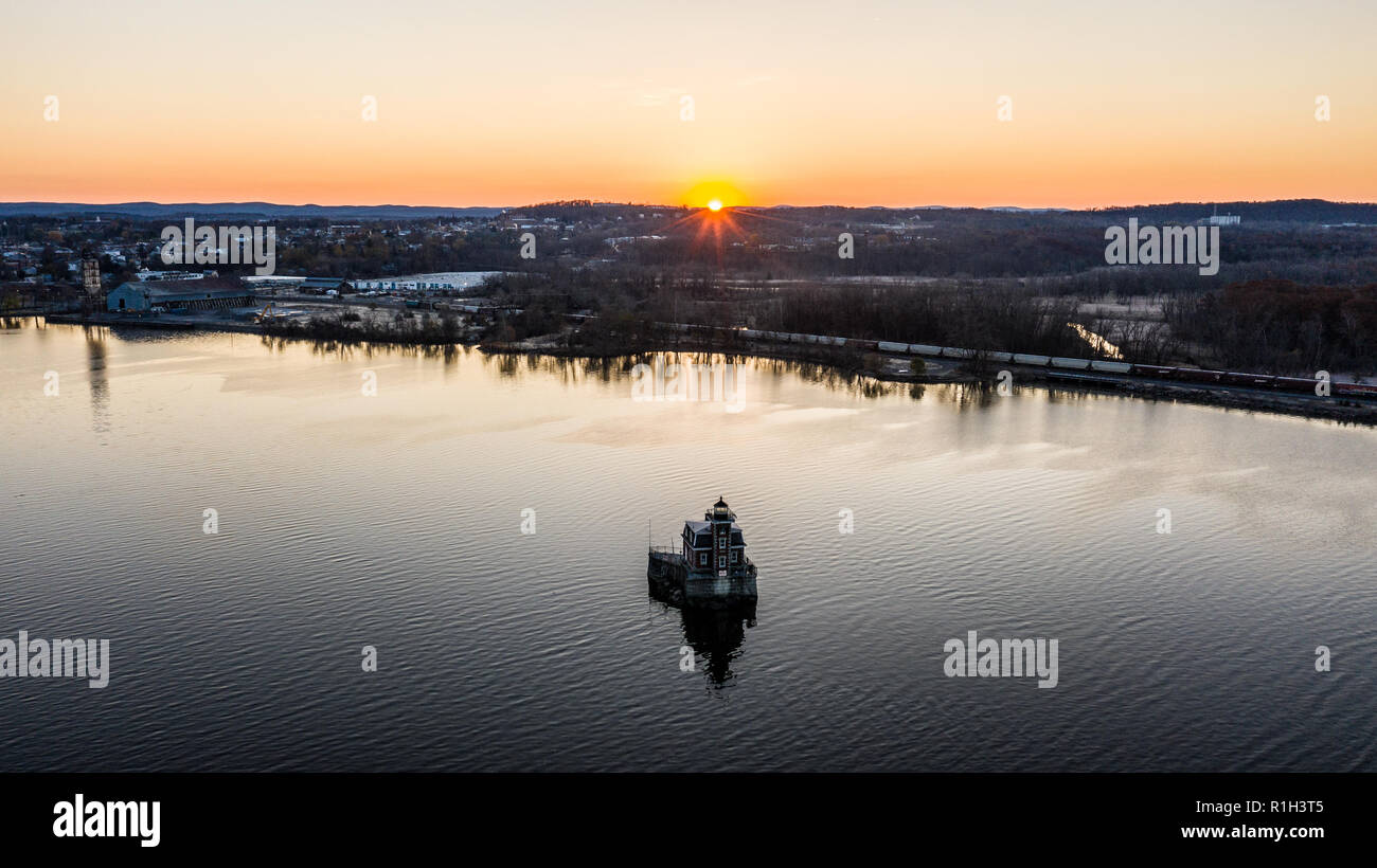Sunrise, Hudson Athens Lighthouse, Hudson River, New York, USA Stock Photo