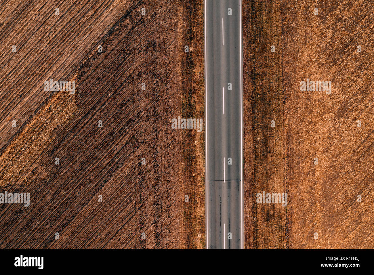 Aerial view empty autumn field hi-res stock photography and images - Alamy