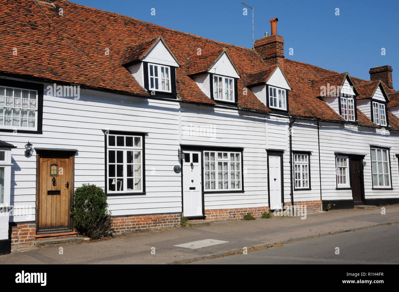 Randles Cottage, Hunsdon, Hertfordshire. Weather boarded cottages stand on both sides of the High Street as it passes on its way towards Widford, Stock Photo