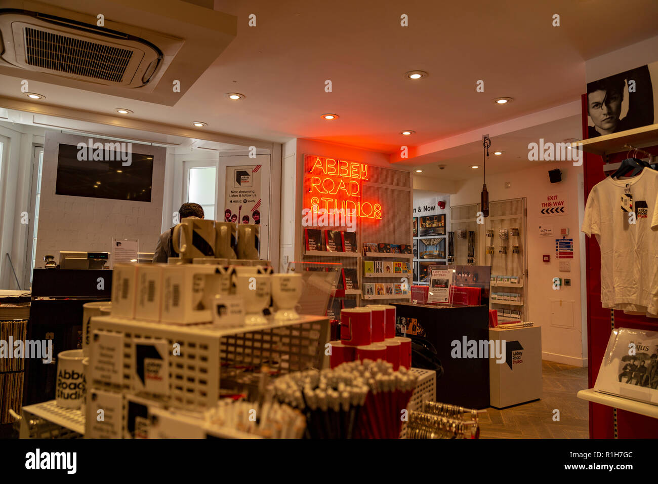 Abbey road shop london hires stock photography and images Alamy