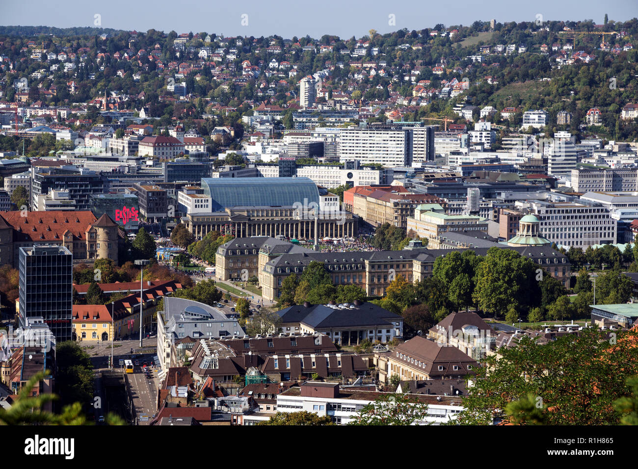 View of the city centre of Stuttgart, Mitte Neues Schloss and Schlossplatz, Stuttgart, Baden-Württemberg, Germany Stock Photo