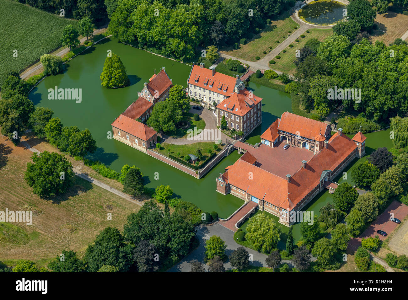 Moated castle, Haus Borg, Drensteinfurt, Münsterland, North Rhine-Westphalia, Germany Stock Photo