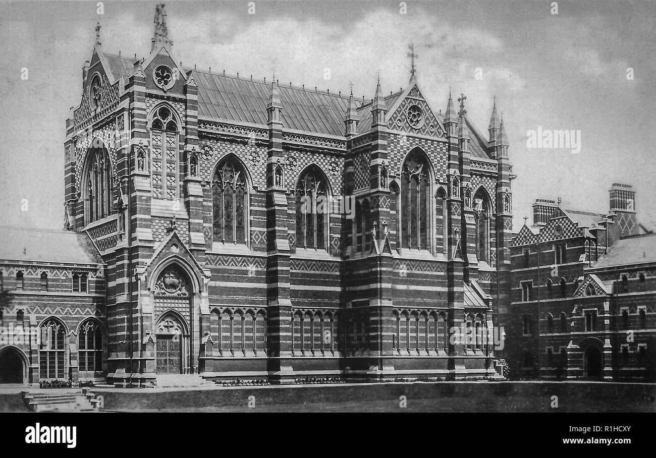 Keble Collage Oxford 1932.Keble College is one of the constituent colleges of the University of Oxford in England. Its main buildings are on Parks Road, opposite the University Museum and the University Parks. The college is bordered to the north by Keble Road, to the south by Museum Road, and to the west by Blackhall Road. It is the largest college by rooms at Oxford. Stock Photo