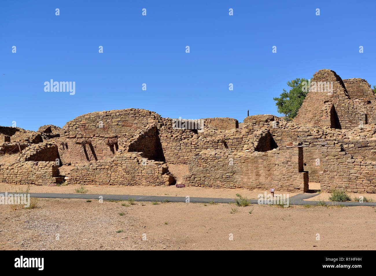 Multi-story House blocks, Aztec Ruins National Monument, New Mexico, USA 180927 69622 Stock Photo