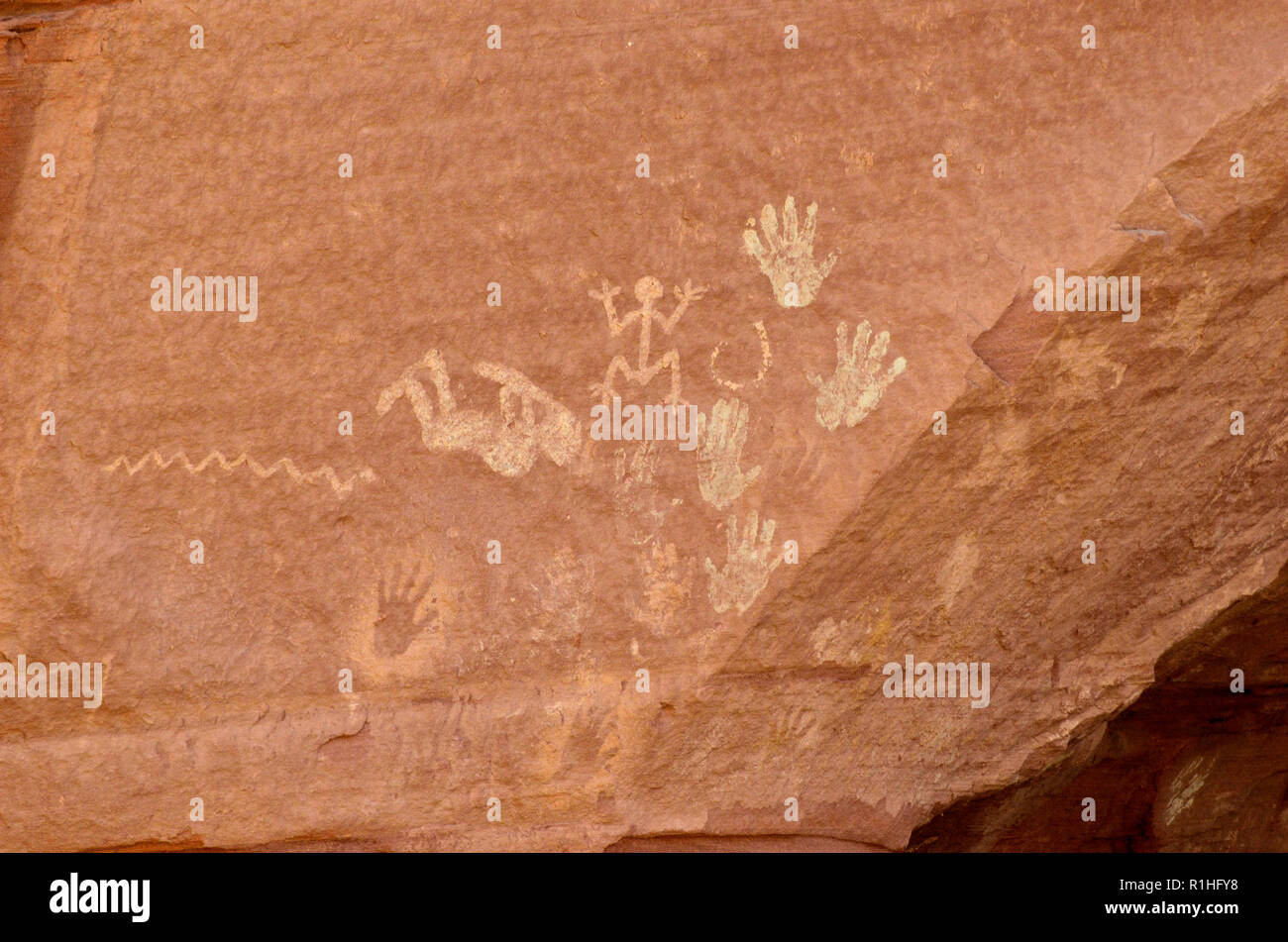 Pictographs Wavy lines, Kokopelli, Stick figures, Circles, Hand prints
