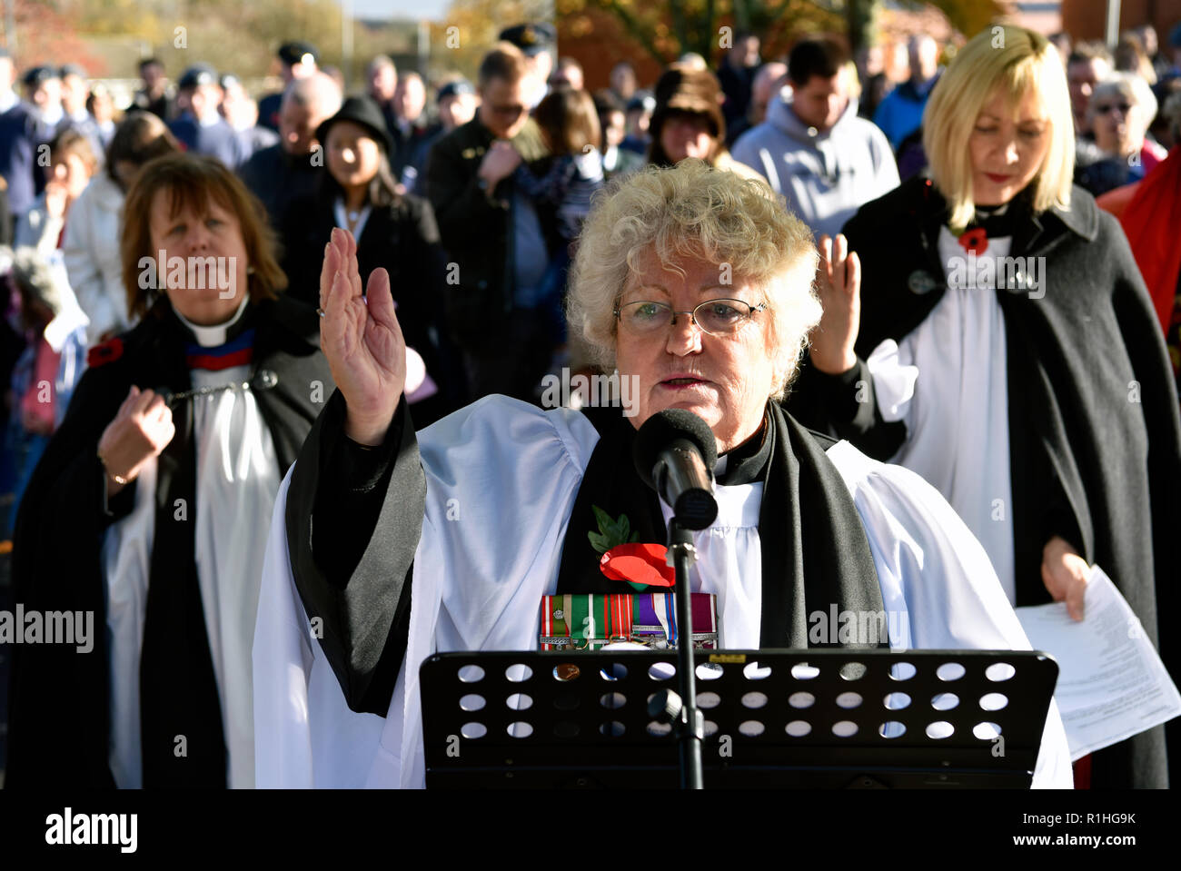 Clergy collar hires stock photography and images Alamy