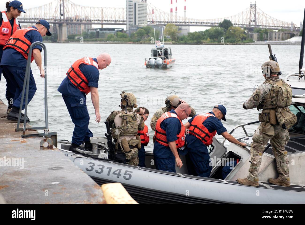 NEW YORK Coast Guard crewmembers aboard a 33foot Special Purpose