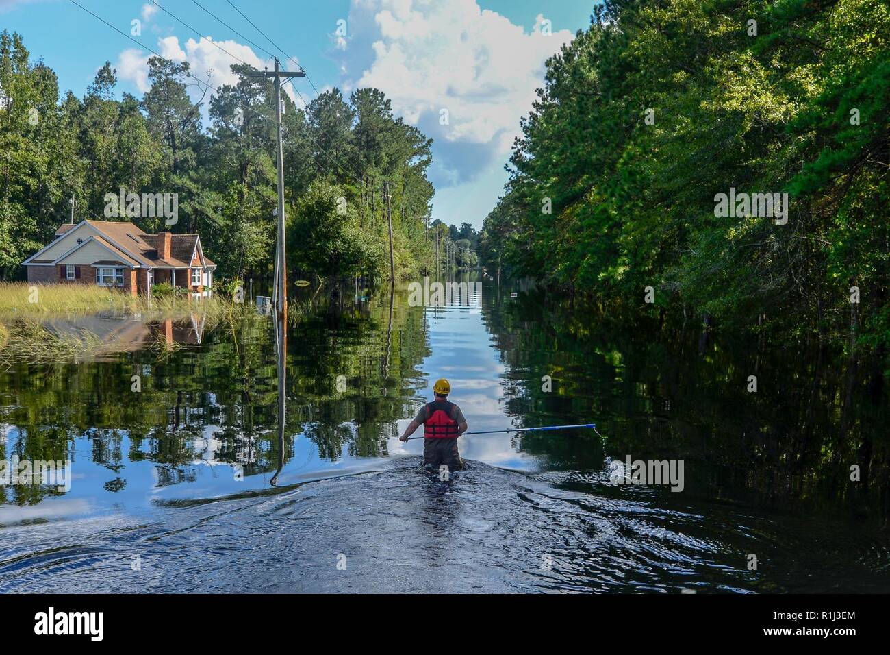 Civil defence rescue teams hi-res stock photography and images - Alamy