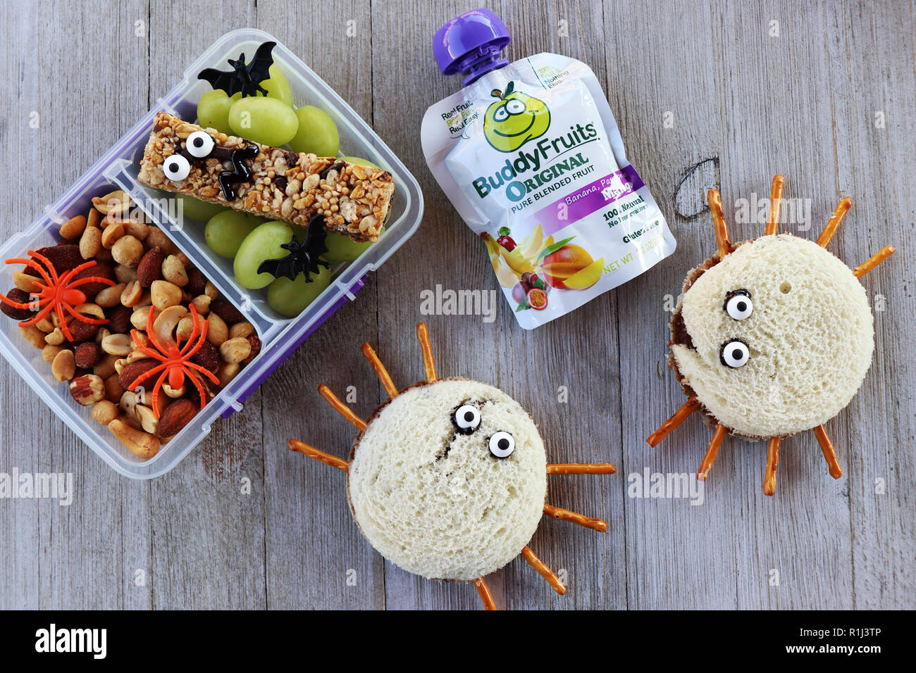 A spooky Halloween school lunch with Buddy Fruits Stock Photo