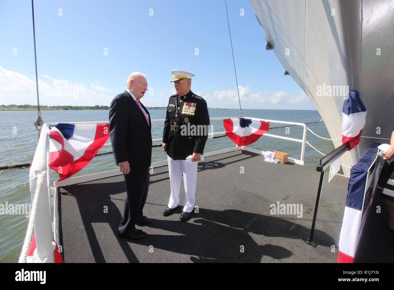 Uss frank e petersen hi-res stock photography and images - Alamy