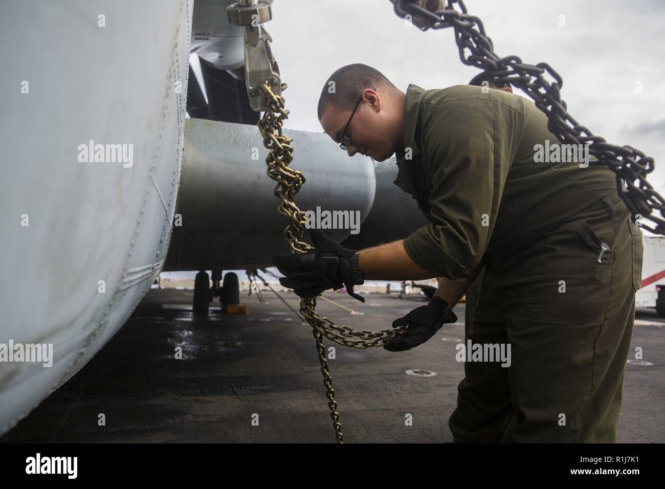 Tie Down Chains High Resolution Stock Photography and Images Alamy