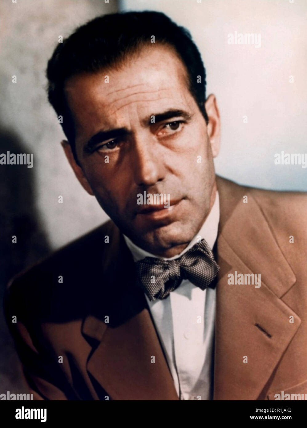 2016/01/31 23:05:56Bogart, Humphrey 2311,600 KB Scanned, restored and colorized by Colin Credit: Hollywood Photo Archive / MediaPunch Stock Photo