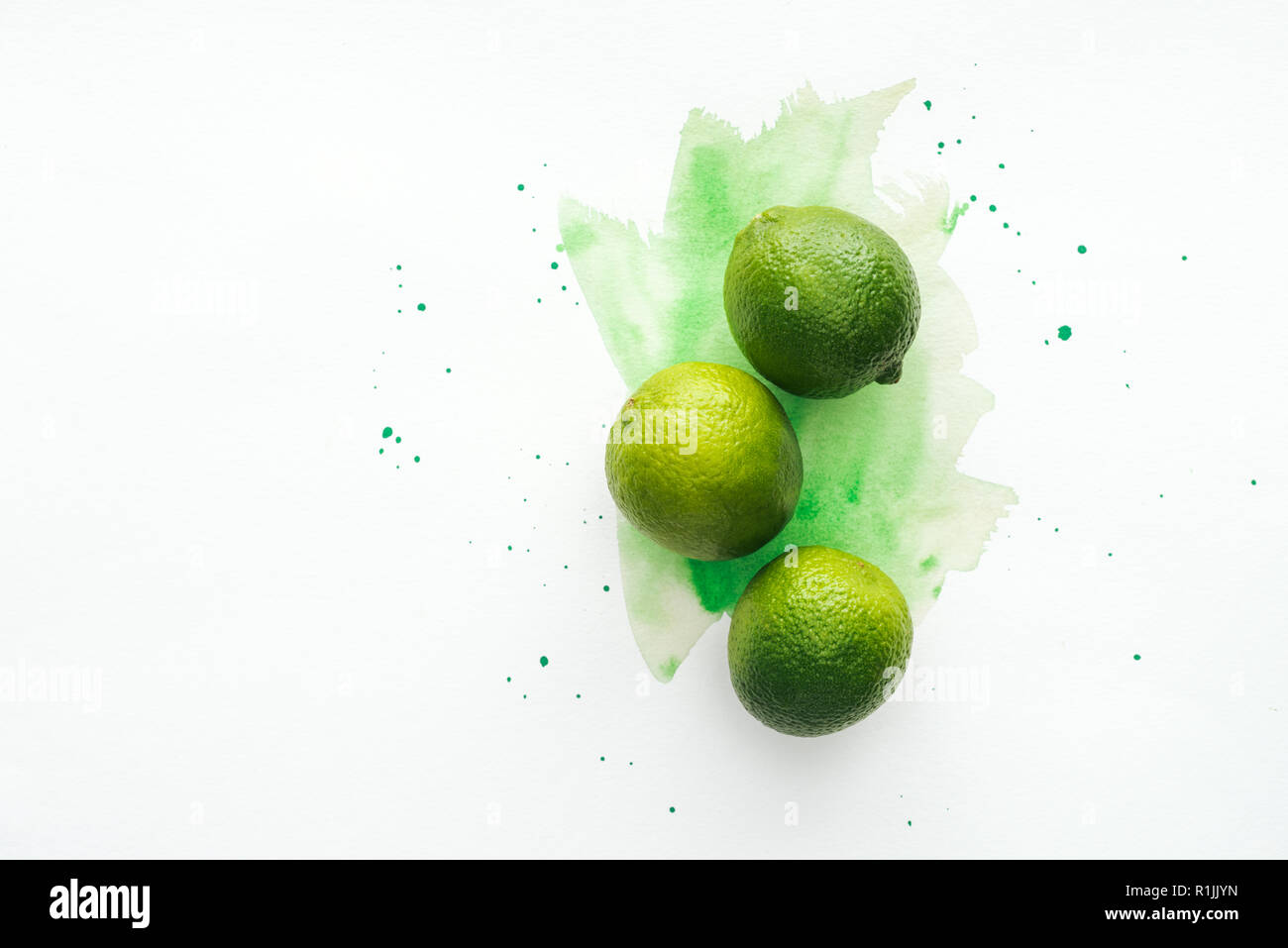 Whole limes top view hi-res stock photography and images - Alamy