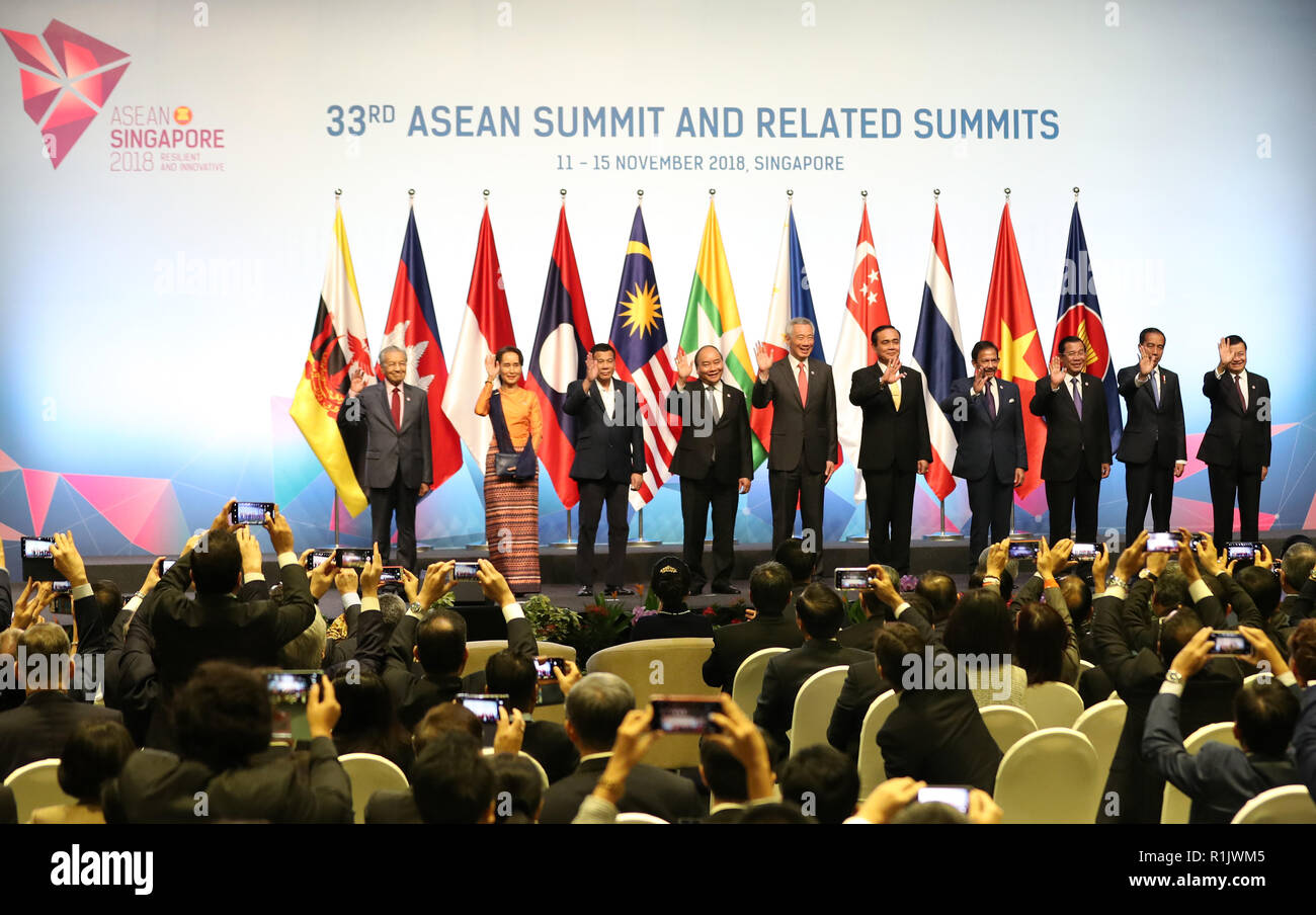 Singapore. 13th Nov, 2018. Leaders pose for photos during the opening ceremony of the 33rd summit of the Association of Southeast Asian Nations (ASEAN) in Singapore, on Nov. 13, 2018. The 33rd ASEAN summit opened here Tuesday with a call for upholding multilateralism and international cooperation. Credit: Li Gang/Xinhua/Alamy Live News Stock Photo