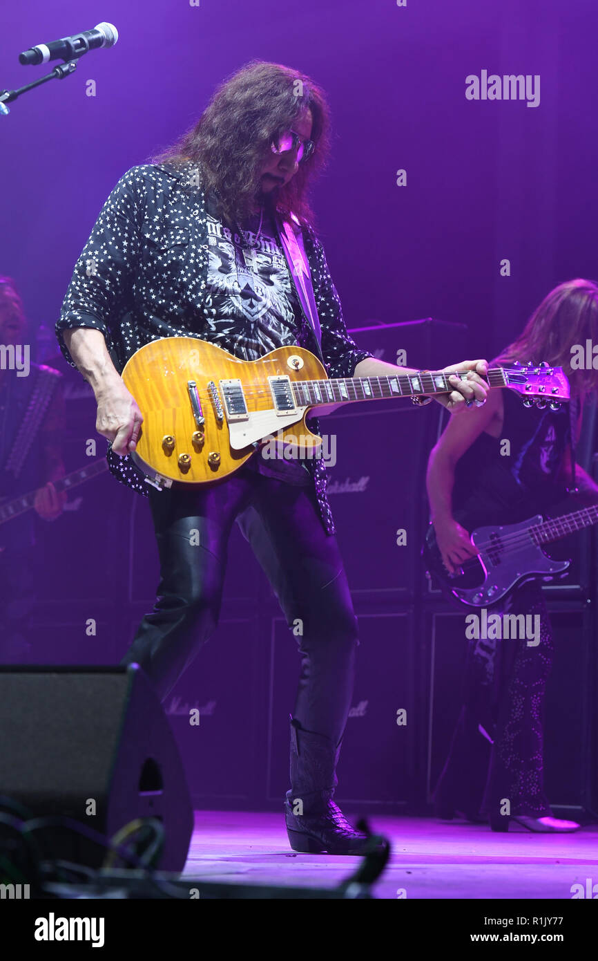 MIRAMAR FL - NOVEMBER 11: Ace Frehley performs during Rock Fest 80s at ...