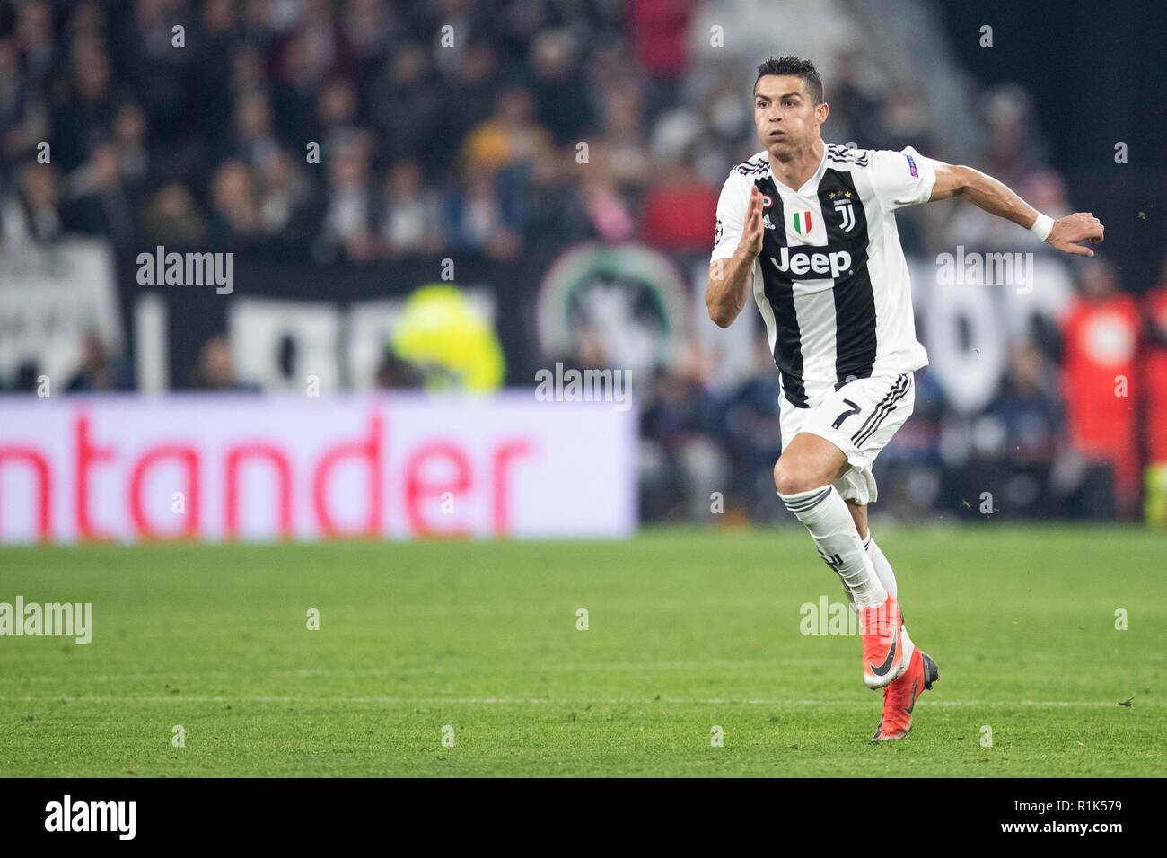 Cristiano ronaldo juventus fc 2018 hi-res stock photography and images ...