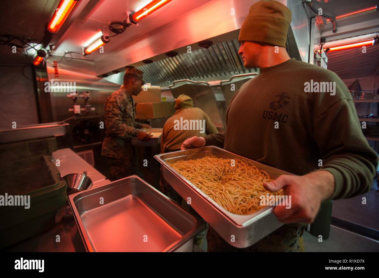 Expeditionary Field Kitchen High Resolution Stock Photography and Images Alamy