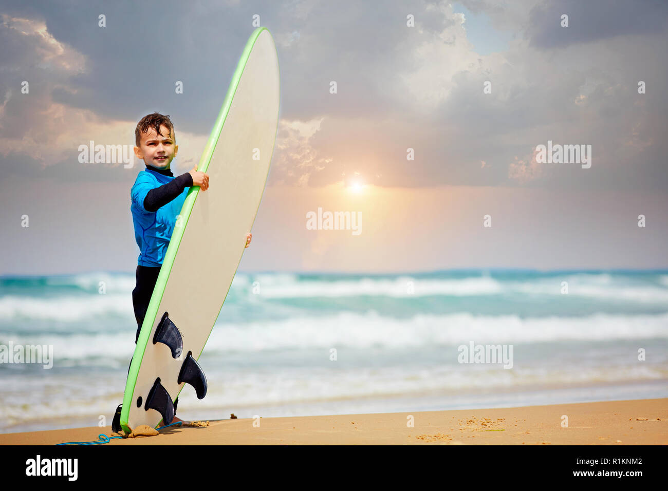 Surfing face hires stock photography and images Alamy