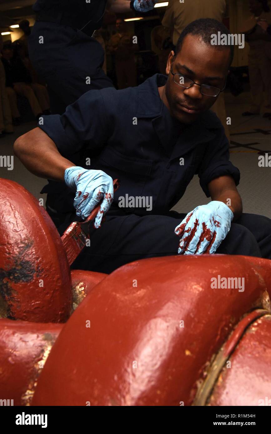 NORTH SEA (Oct. 17, 2018) Boatswain's Mate Seaman Gregory McDaniel