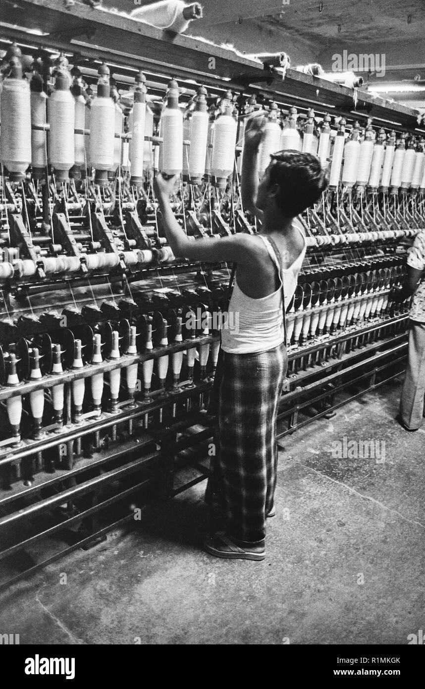 56/1 Quaderia Textile Mills, Tongi 1980 Stock Photo Alamy