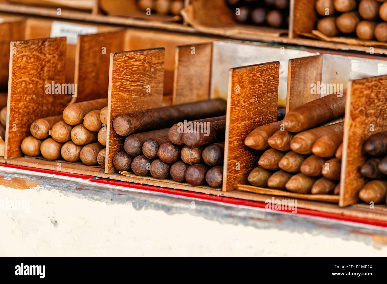 Smoking key west hires stock photography and images Alamy